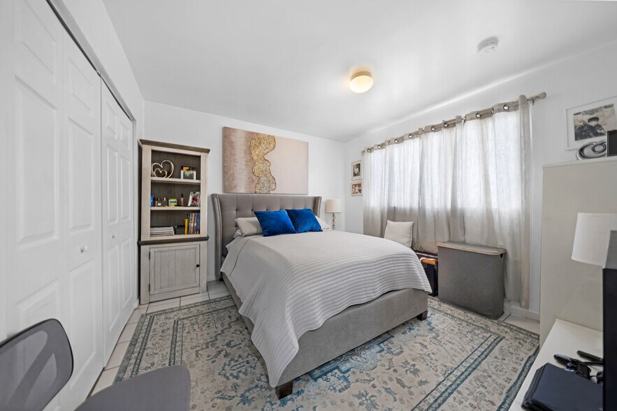 More Photos Of 569 SW 4th St, Miami Apartments For Sale