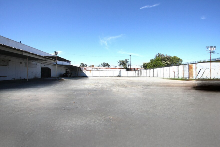 More Photos Of 1110 E 18th St, Los Angeles Industrial For Lease