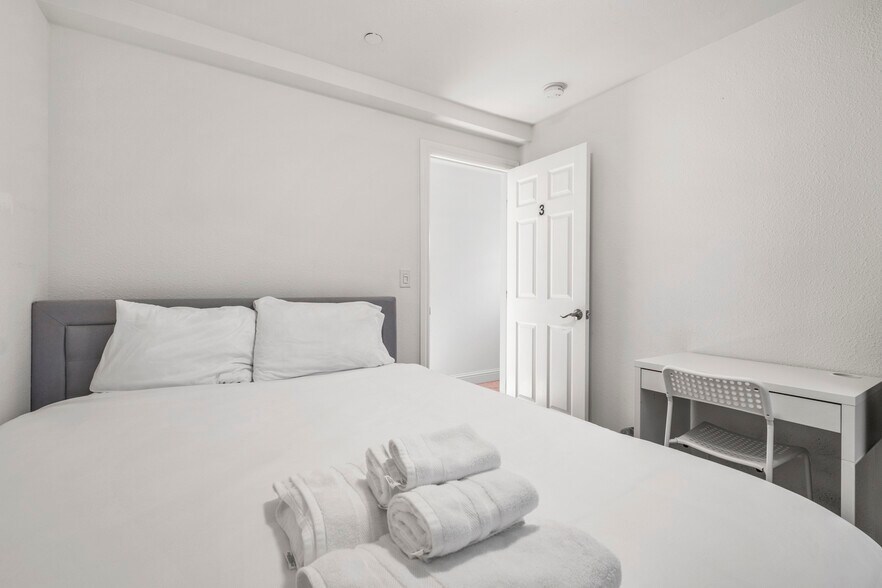 More Photos Of 1628 Tyler St, Berkeley Apartments For Sale