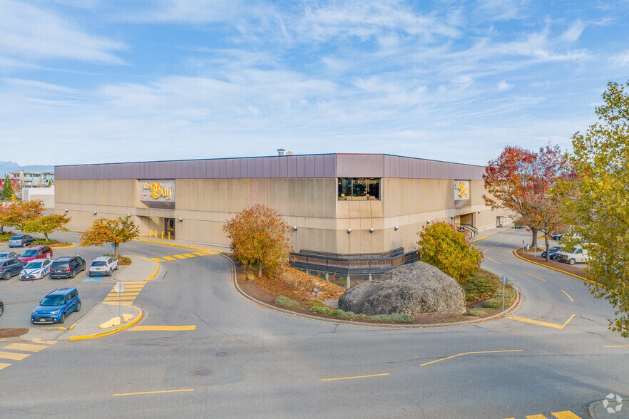 More Photos Of 32900 S Fraser Way, Abbotsford Storefront For Lease