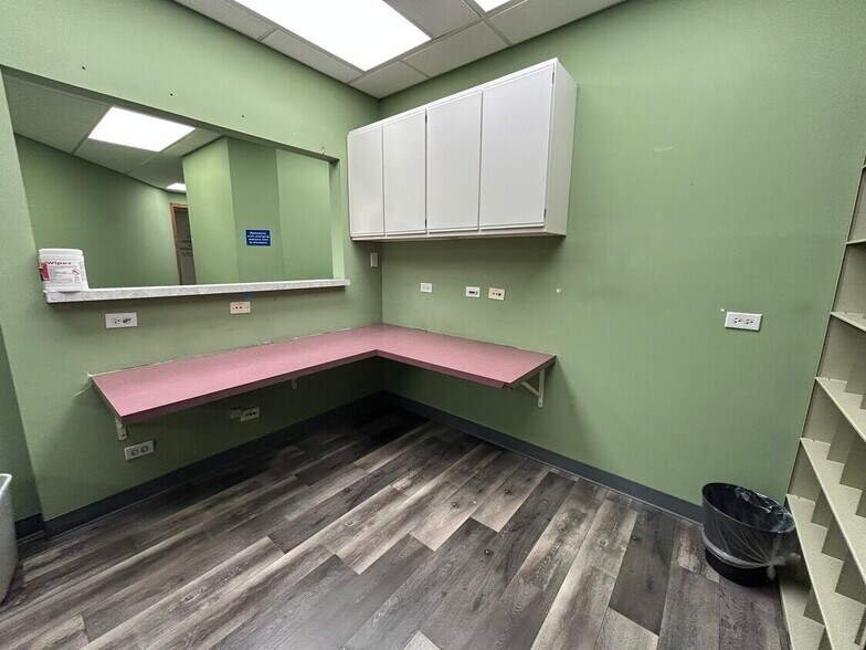 More Photos Of 3612 Lake Ave, Wilmette Medical For Lease