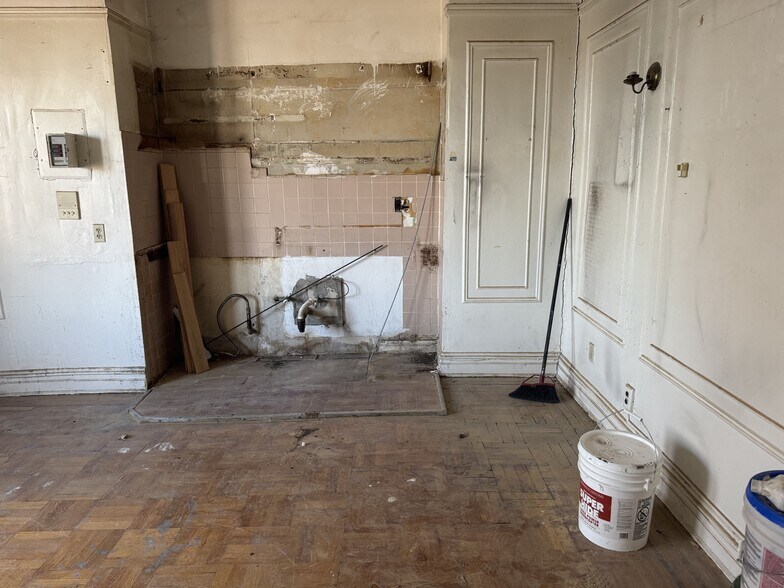 More Photos Of 310 E 25th St, Brooklyn Apartments For Sale