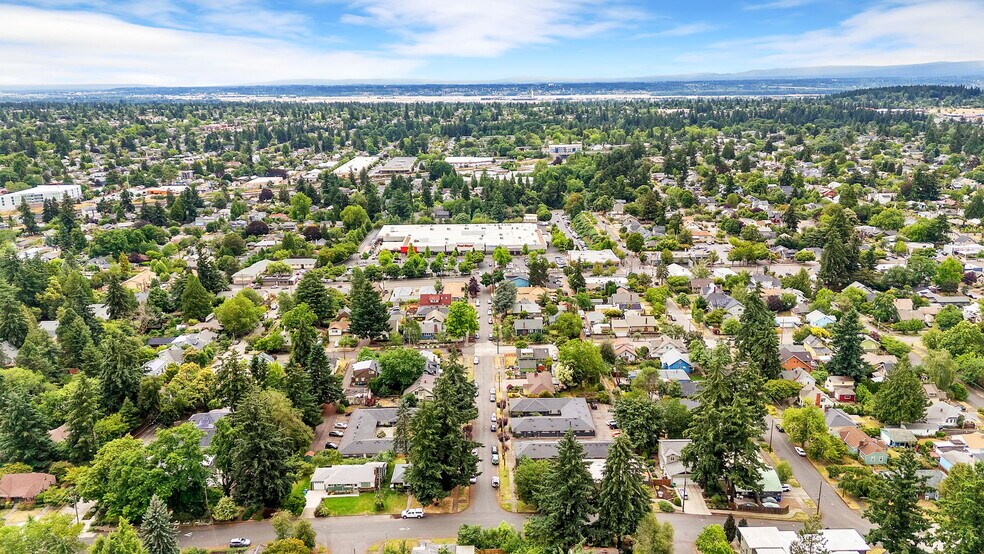 More Photos Of 206-240 NE 66th Ave, Portland Apartments For Sale