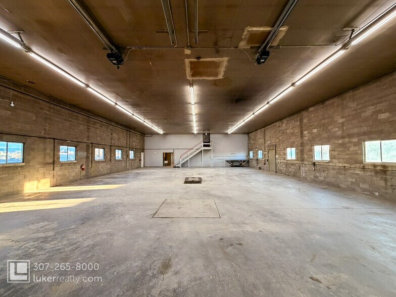 More Photos Of 2279 Six Mile Rd, Casper Distribution For Lease