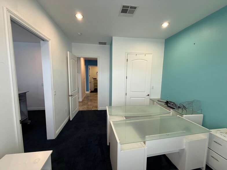 More Photos Of 3440 Eldorado Pky, McKinney Office For Sale