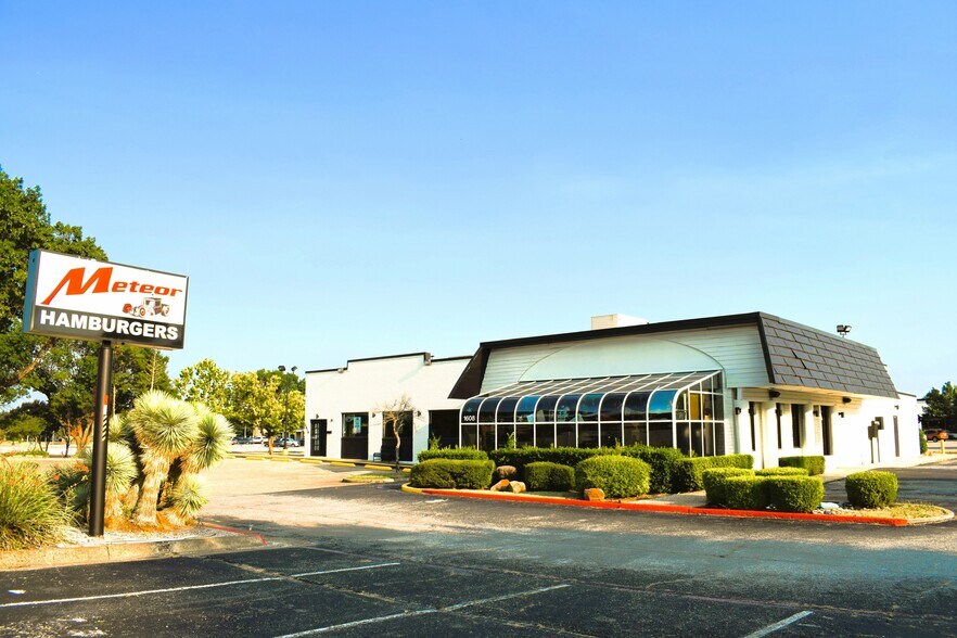 More Photos Of 1702-1736 E Belt Line Rd, Richardson Unknown For Lease