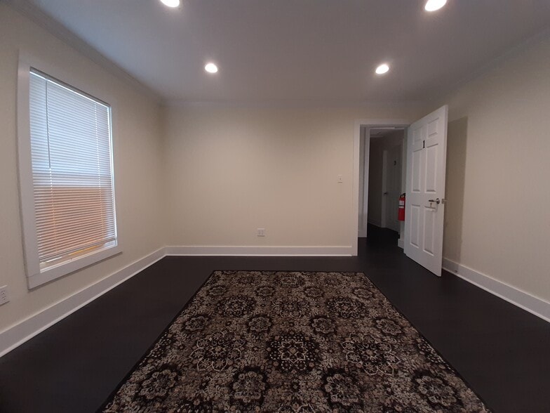 More Photos Of 169 Roanoke Ave, Riverhead Office Residential For Sale