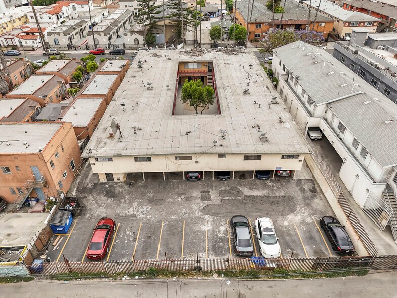 More Photos Of 601 W 82nd St, Los Angeles Apartments For Sale