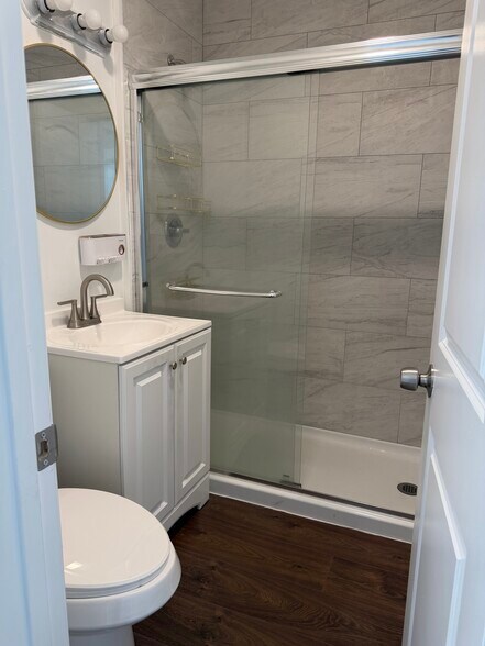 More Photos Of 1201 E University Ave, Gainesville Freestanding For Sale