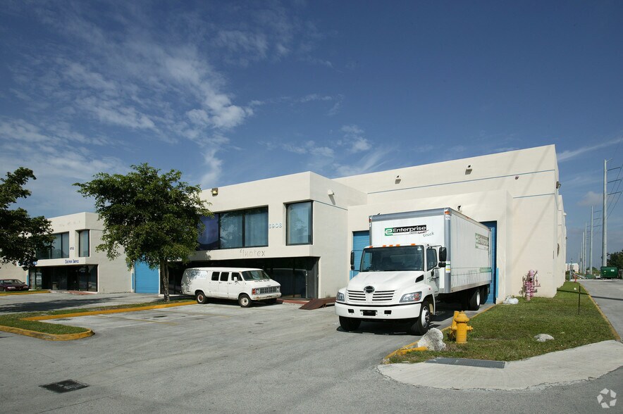 More Photos Of 6900-6914 NW 50th St, Miami Warehouse For Lease