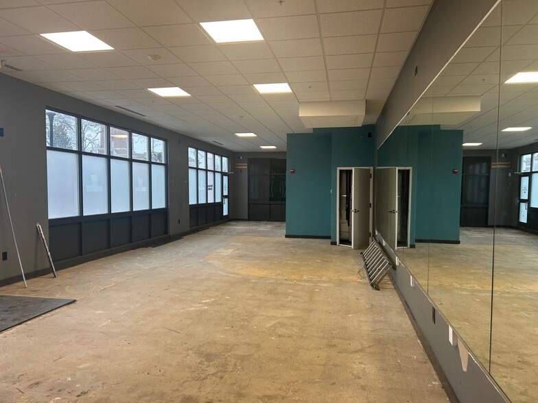 More Photos Of 430-432 Massachusetts Ave, Arlington Storefront Retail Office For Lease