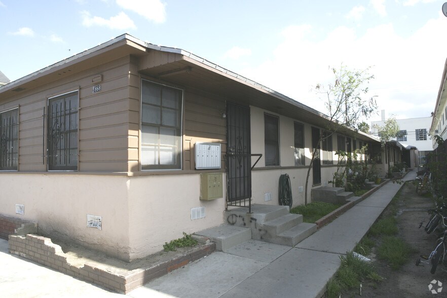 Primary Photo Of 1868 Locust Ave, Long Beach Apartments For Sale