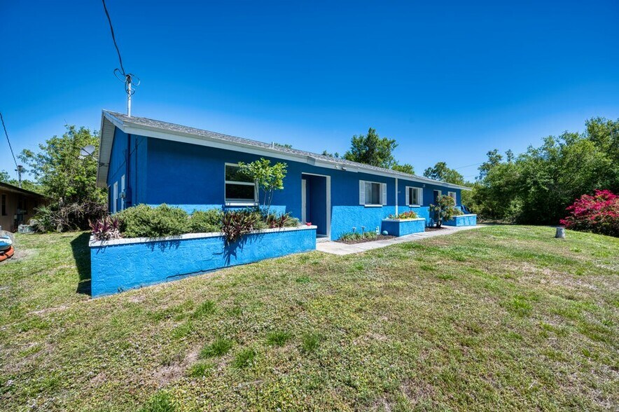 More Photos Of 25038 Harborview Rd, Port Charlotte Apartments For Sale