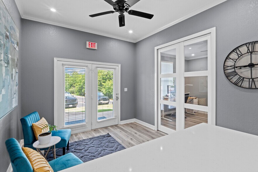 More Photos Of 3000 Joe Dimaggio Blvd, Round Rock Medical For Sale
