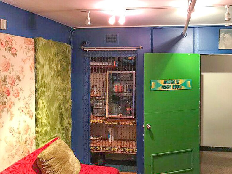 More Photos Of 1855 Haight St, San Francisco Freestanding For Lease