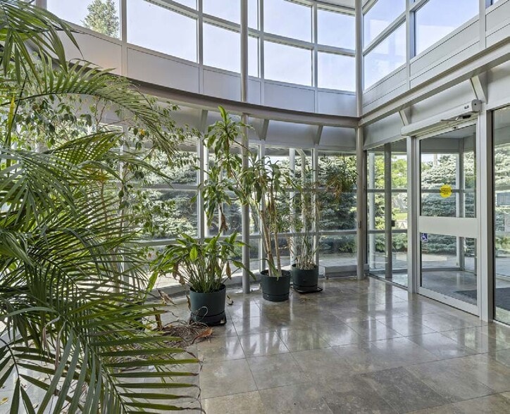 More Photos Of 21 Kern Rd, Toronto Showroom For Sale