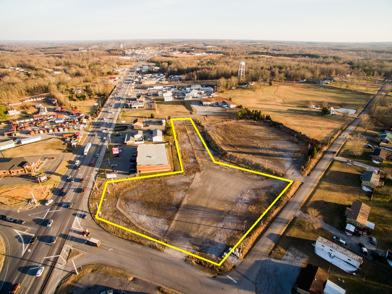 Primary Photo Of 1900 Highway 46 S, Dickson Land For Lease