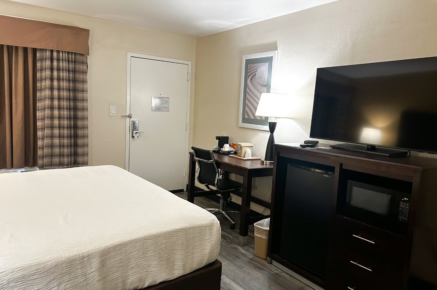 More Photos Of 1750 E Main St, Mesa Hotel For Sale