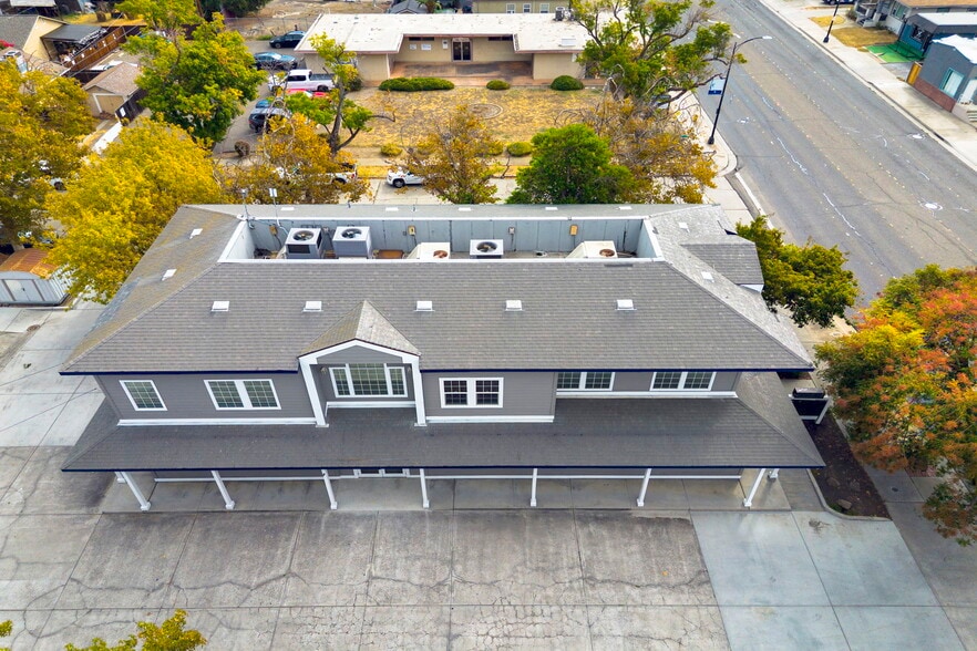 More Photos Of 403 W 11th St, Tracy Office For Sale
