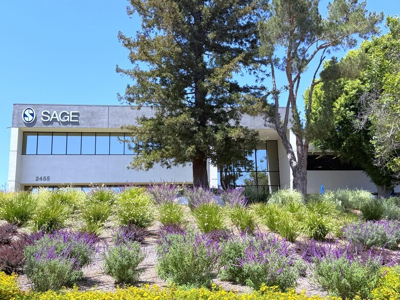 Primary Photo Of 2455 Teller Rd, Thousand Oaks Office For Lease