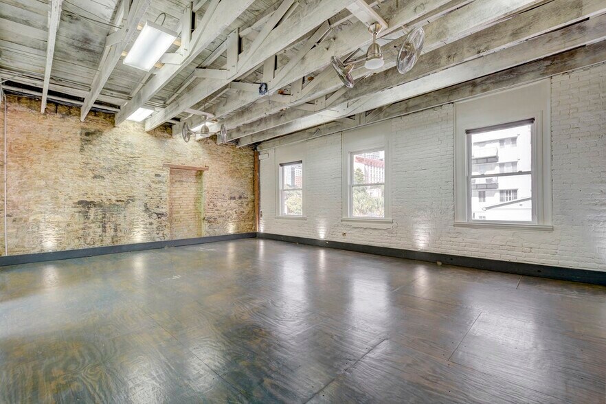More Photos Of 503 Neches St, Austin Loft Creative Space For Lease