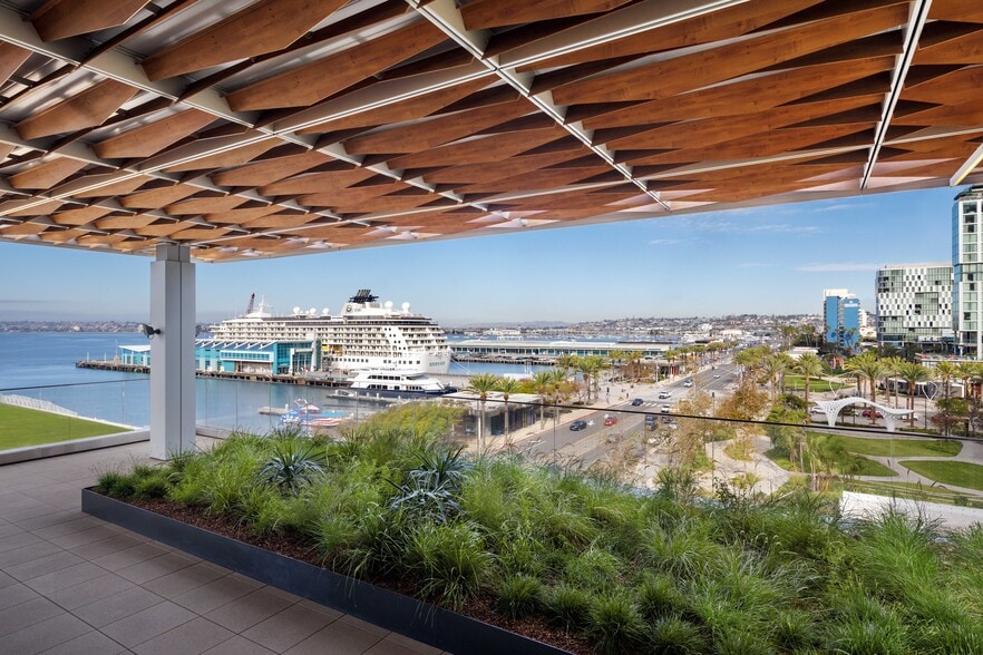 More Photos Of 937 N Harbor Dr, San Diego Unknown For Lease