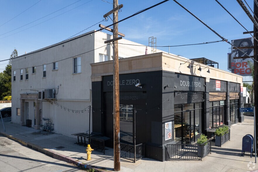 More Photos Of 1700-1702 Lincoln Blvd, Venice Storefront Retail Residential For Lease