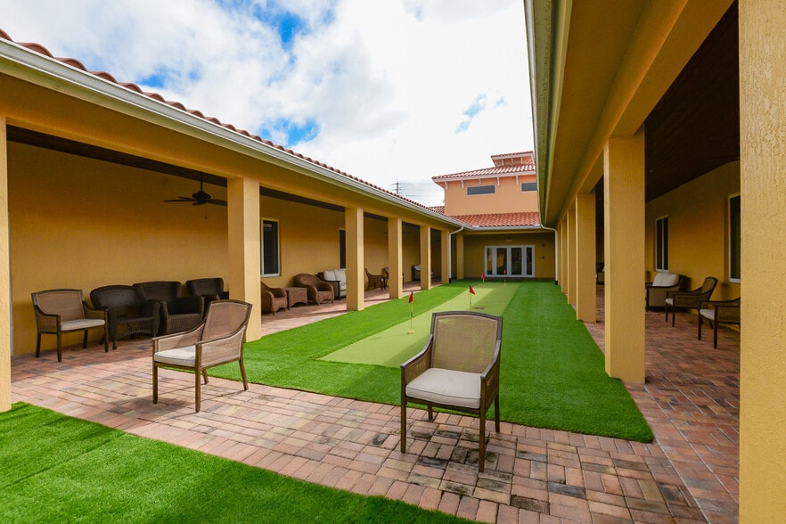 More Photos Of 4201 S 25th St, Fort Pierce Assisted Living For Sale