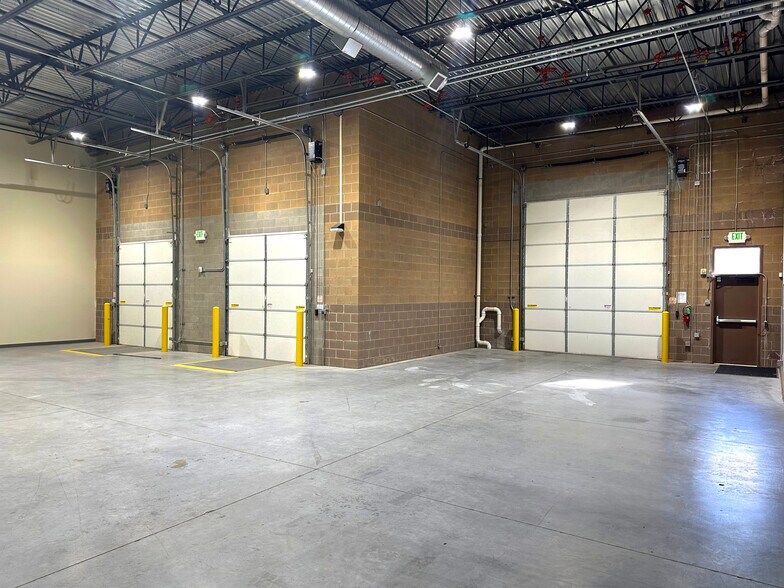 More Photos Of 240 Technology Dr, Idaho Falls Flex For Sale