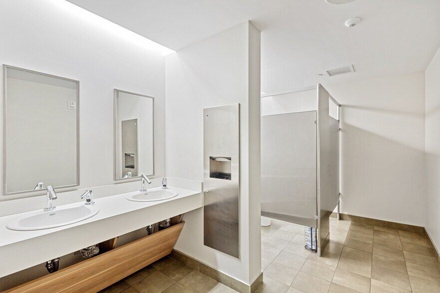 More Photos Of 316 S Kalamazoo Mall, Kalamazoo Apartments For Lease