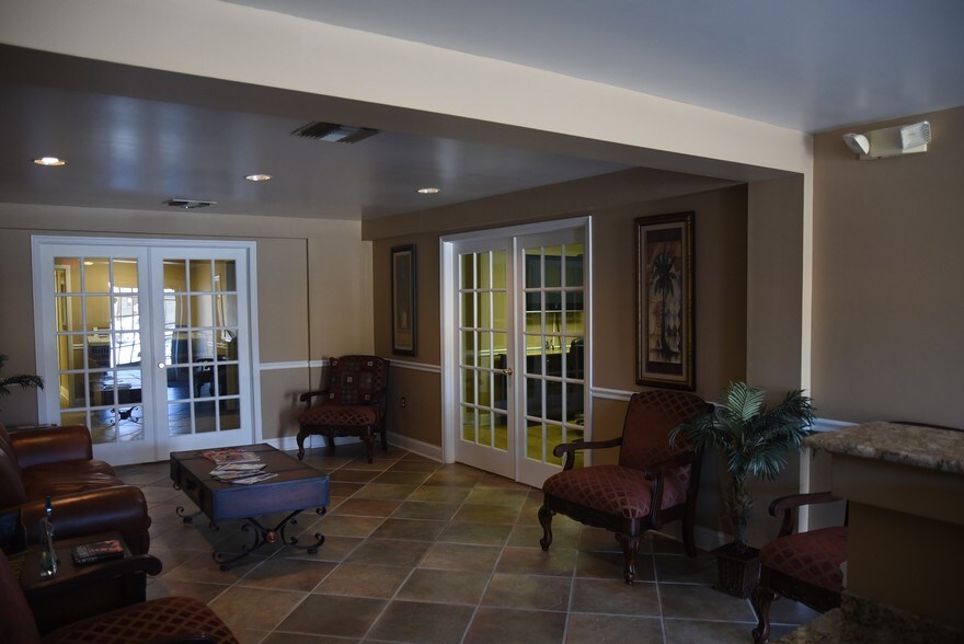 More Photos Of 4227 Henderson Blvd, Tampa Freestanding For Sale