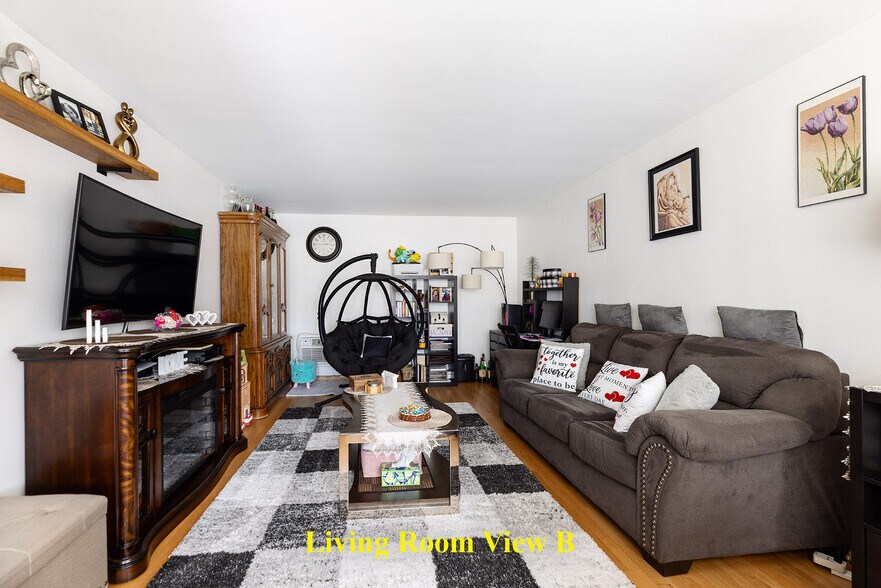 More Photos Of 4401 N Newcastle Ave, Harwood Heights Apartments For Sale