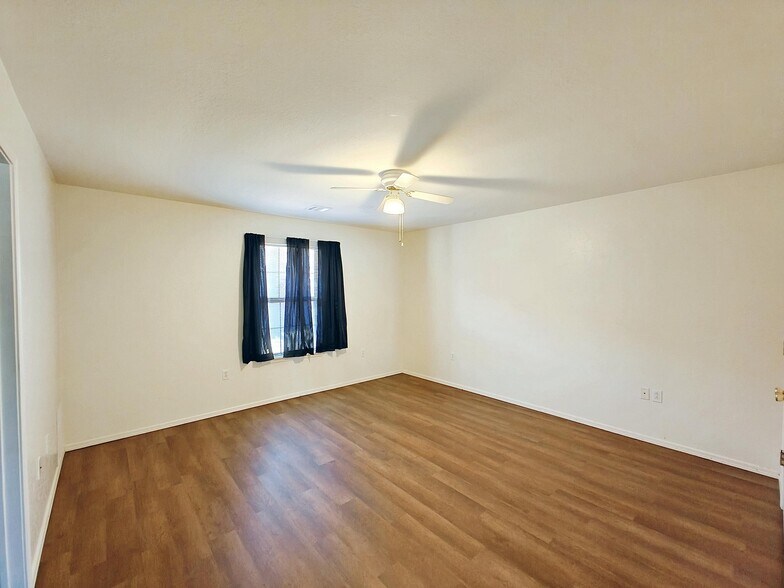 More Photos Of 1133 W 4th St, Tahlequah Apartments For Sale