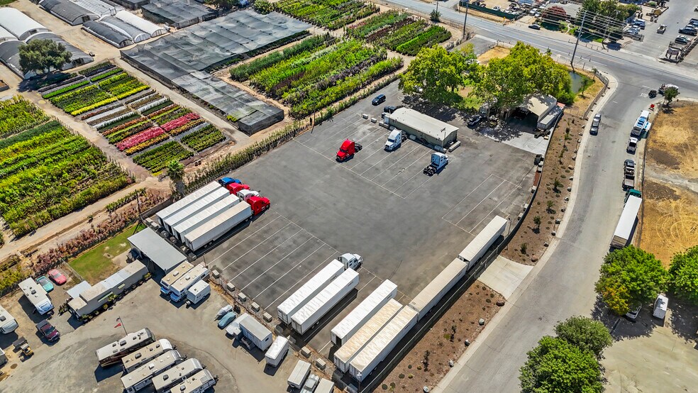 More Photos Of 8989 Elder Creek Rd, Sacramento Contractor Storage Yard For Sale