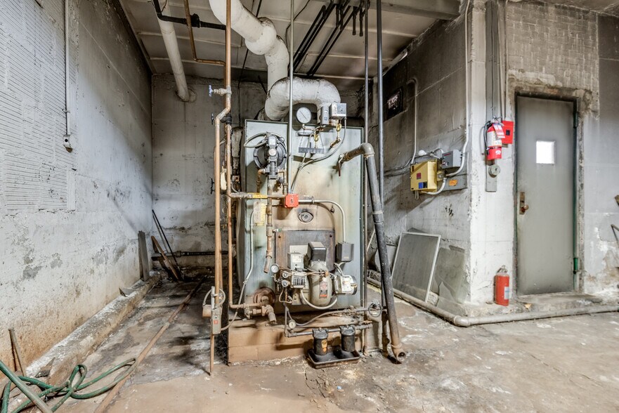 More Photos Of 87-87 116th St, Richmond Hill Multifamily For Sale