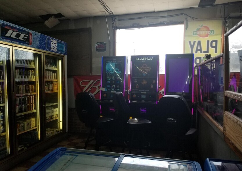 More Photos Of 398 Martin Luther King Dr, Thomaston Convenience Store For Sale