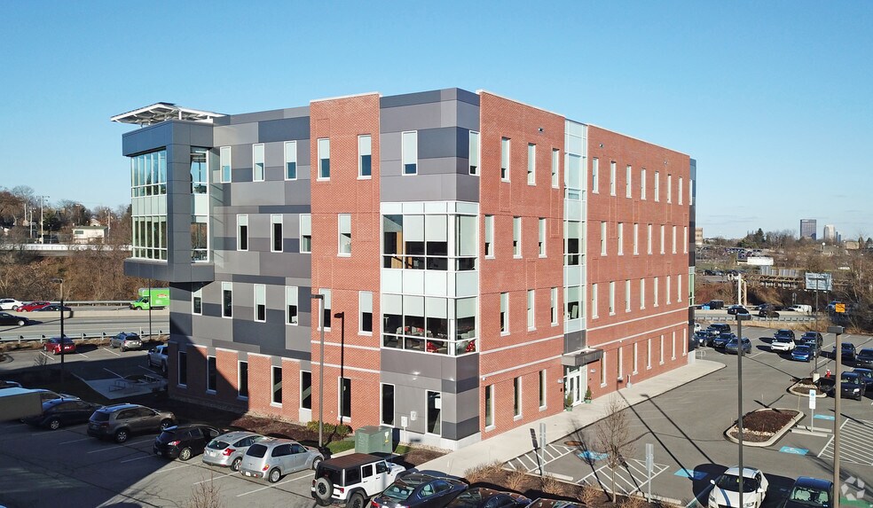 More Photos Of 965 Greentree Rd, Pittsburgh Office For Lease