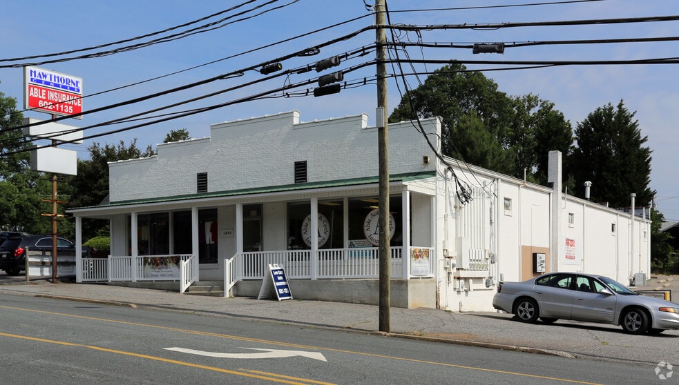 More Photos Of 1622 S Hawthorne Rd, Winston-Salem Freestanding For Lease
