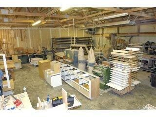 More Photos Of 315 Railroad St, Rockwell Warehouse For Lease