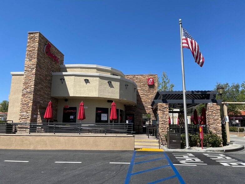 More Photos Of 3637-3755 E Thousand Oaks Blvd, Thousand Oaks Unknown For Lease