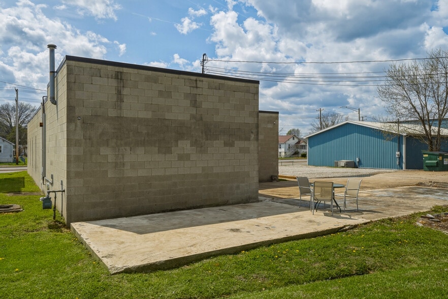 More Photos Of 3122 7th Ave, Charleston Office For Lease