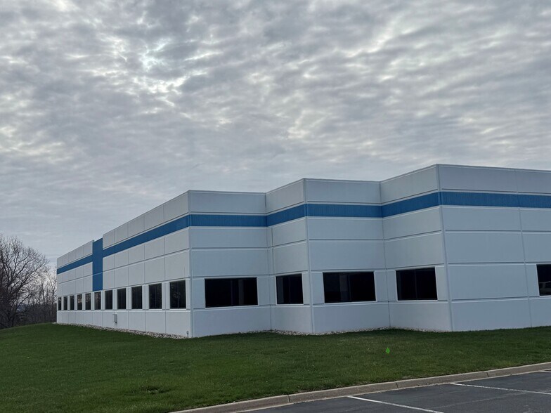 More Photos Of 3500-3560 Park Center Dr, Dayton Flex For Lease