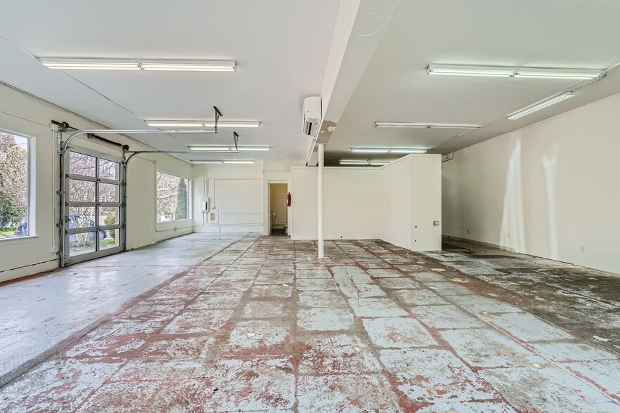 More Photos Of 8310-8318 8th Ave NW, Seattle Storefront Retail Office For Lease