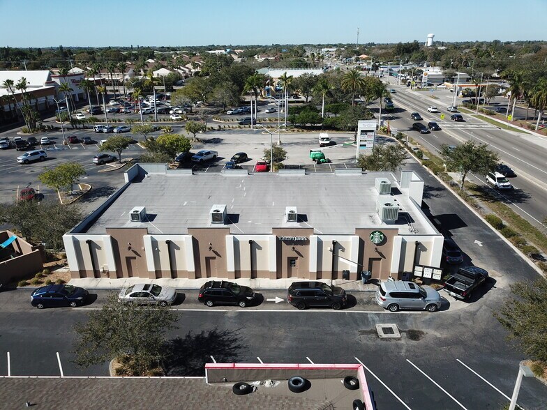 More Photos Of 5783 Manatee Ave W, Bradenton Freestanding For Sale