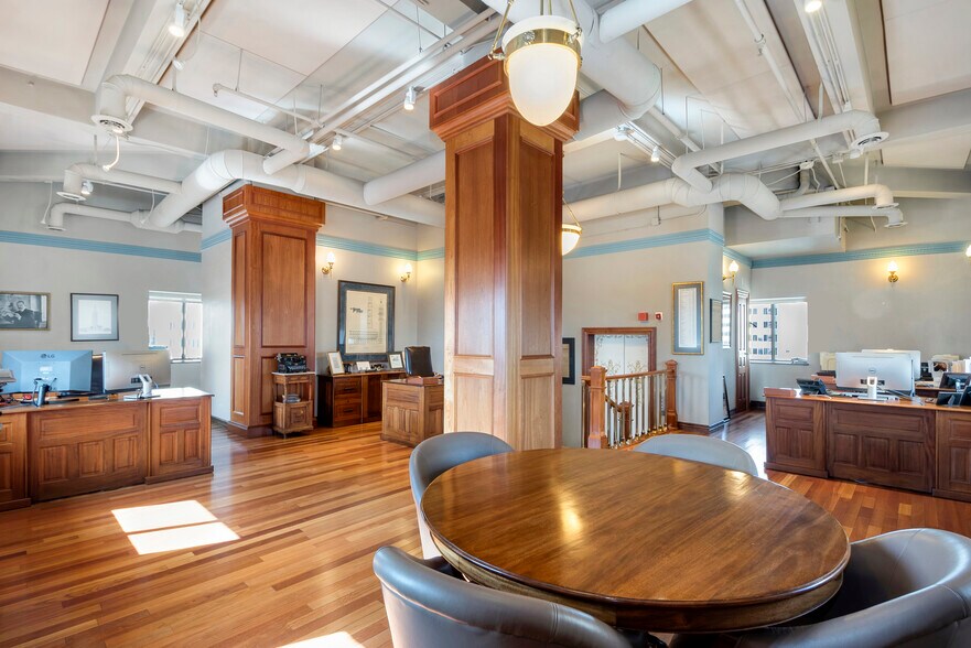 More Photos Of 1601 Arapahoe St, Denver Office For Sale