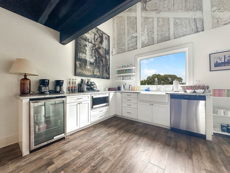 More Photos Of 8400 Atlanta Newnan Rd, Chattahoochee Hills Lodge Meeting Hall For Sale