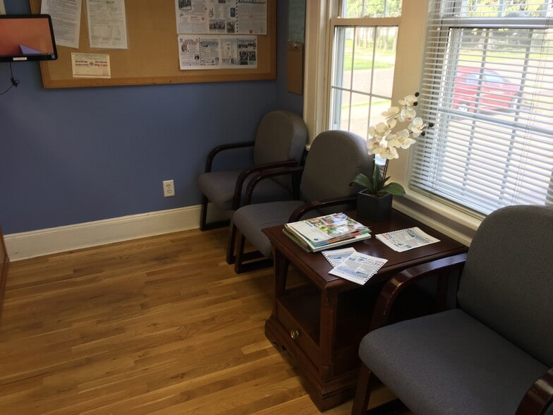 More Photos Of 4942 Main St, Bridgeport Office Residential For Sale