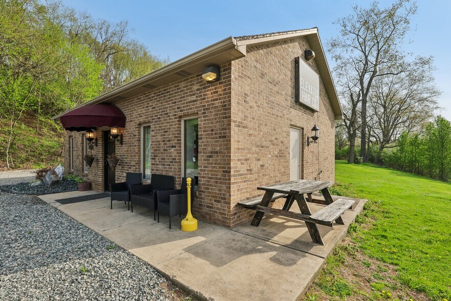 More Photos Of 30 Terrace Ave, Leechburg Office For Sale