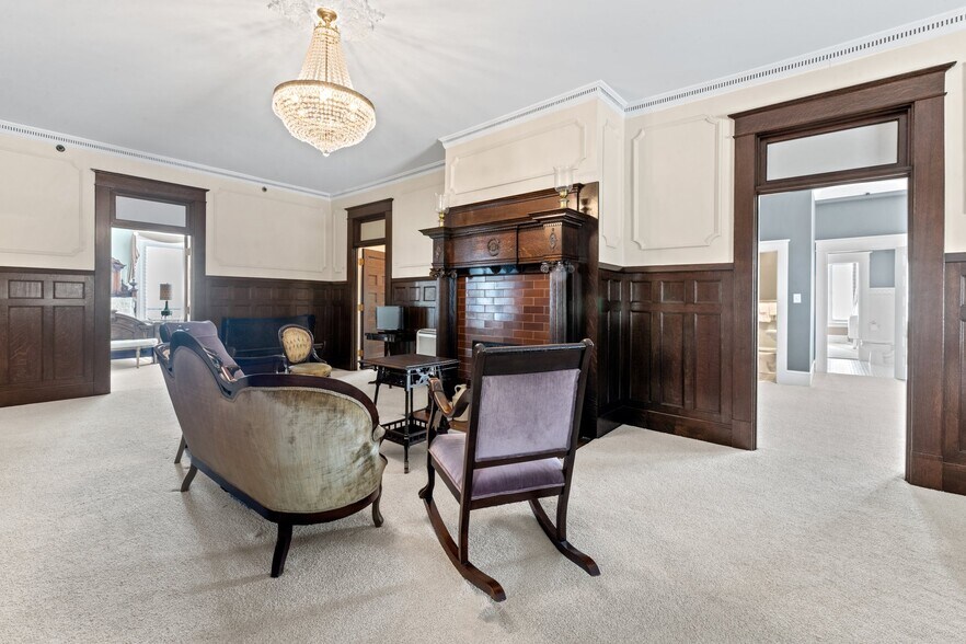 More Photos Of 738 E Main St, Belhaven Hotel For Sale