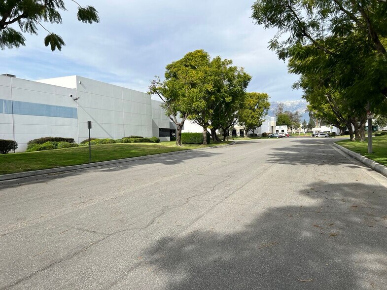 More Photos Of 1461 S Balboa Ave, Ontario Warehouse For Lease